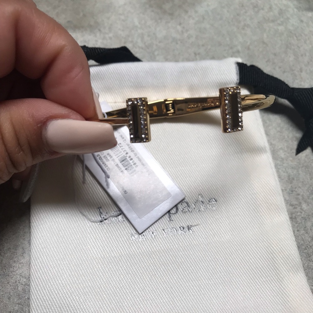 Cuff bracelet - Picture 3 of 4